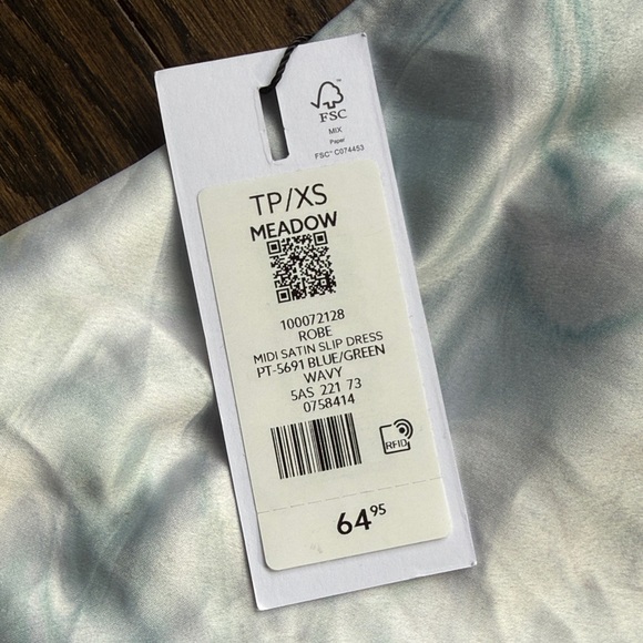 NWT - DYNAMITE - White and Blue Marble Midi Dress - Picture 4 of 11